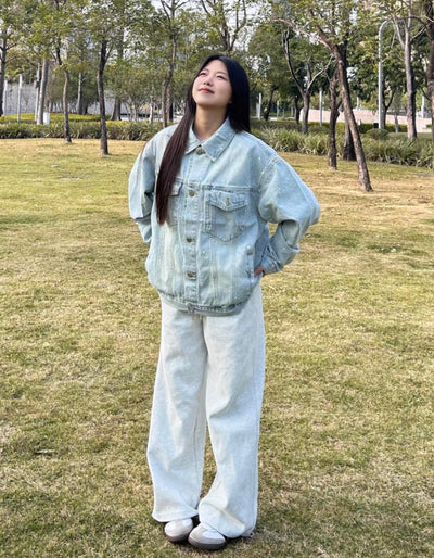 Jeansjacke mit Farbspritzen