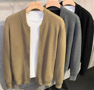 Dünne Feinstrickjacke ohne Kragen im Rippenstil  für Herren