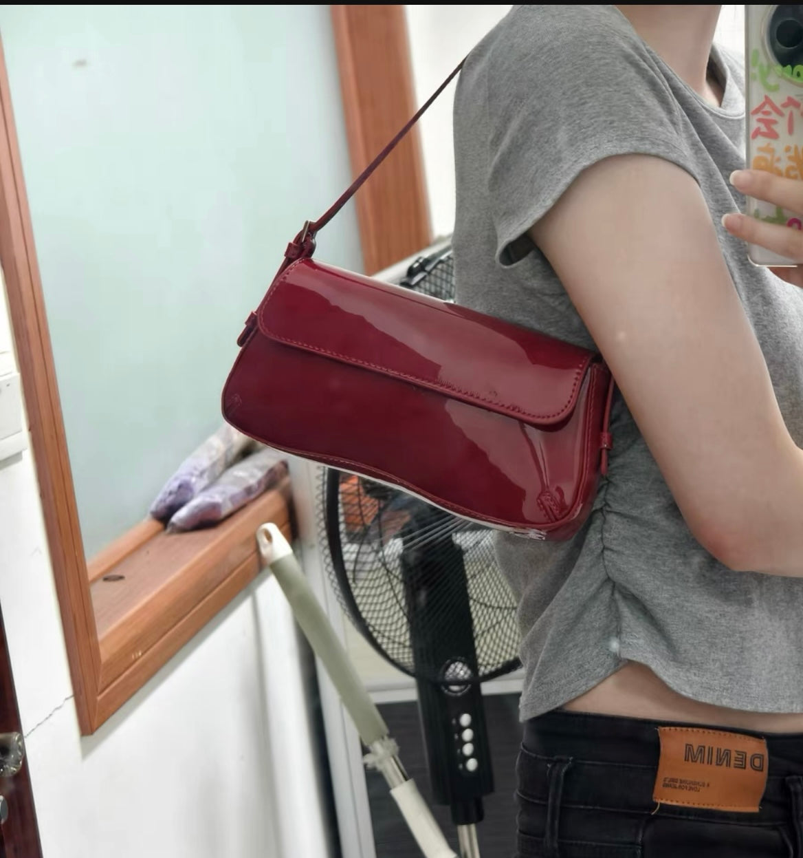 Stylische Lack-Leder Handtasche für Frauen