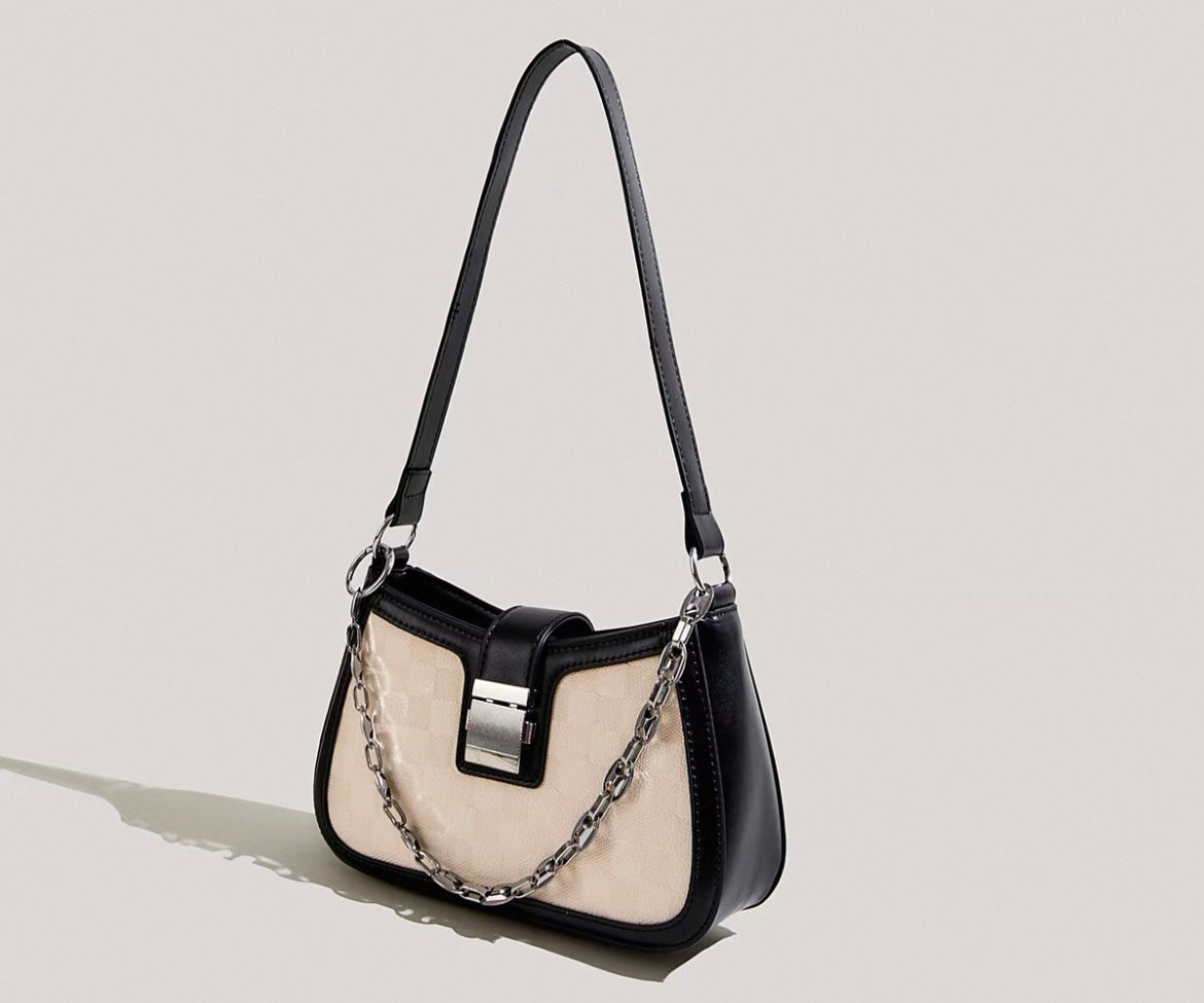 Stylische Handtasche mit Silberkette  für Frauen