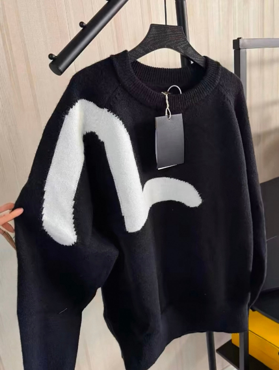 Stylisches Sweatshirt mit Monochromen Weiß Akzent für Herren