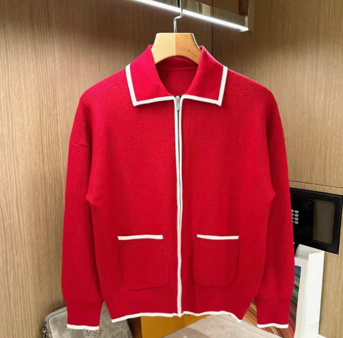 Elgante Strickjacke mit Rippenmuster und Reißverschluss für Herren