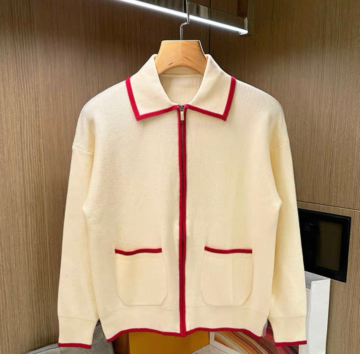 Elgante Strickjacke mit Rippenmuster und Reißverschluss für Herren